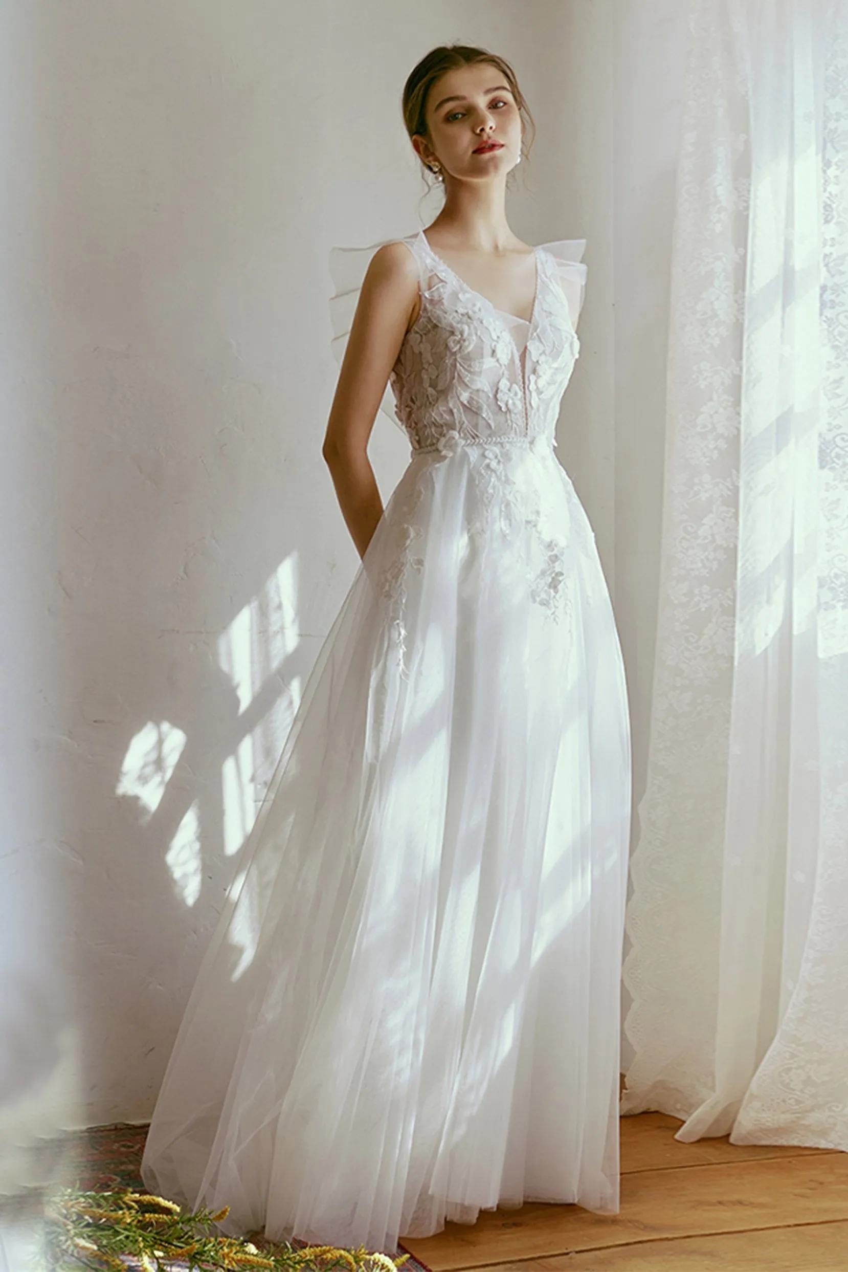 A-Line Floor Length Lace Tulle Wedding Dress CW2665